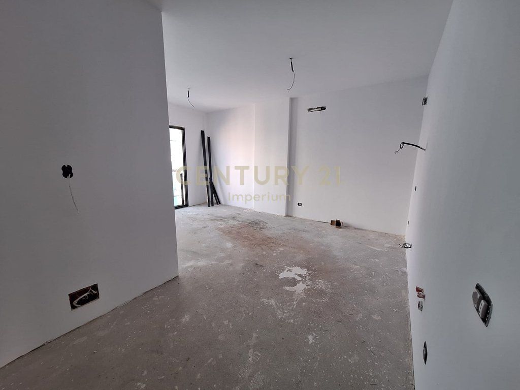 2+1 apartment for sale in Kristal Building, Paris Commune!