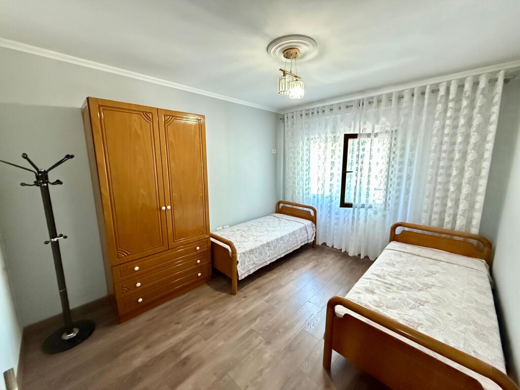QERA Apartamenti 2+1 📍prane kopshtit Botanik,me Ballkon dhe Depo ,
