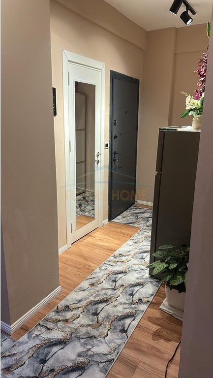 Shitet, Apartament 2+1,Pranë Drejtorisë së Policisë , Durrës