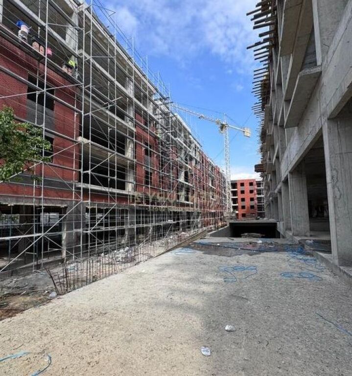 Apartment for sale 1+1 in Paskuqan Lake