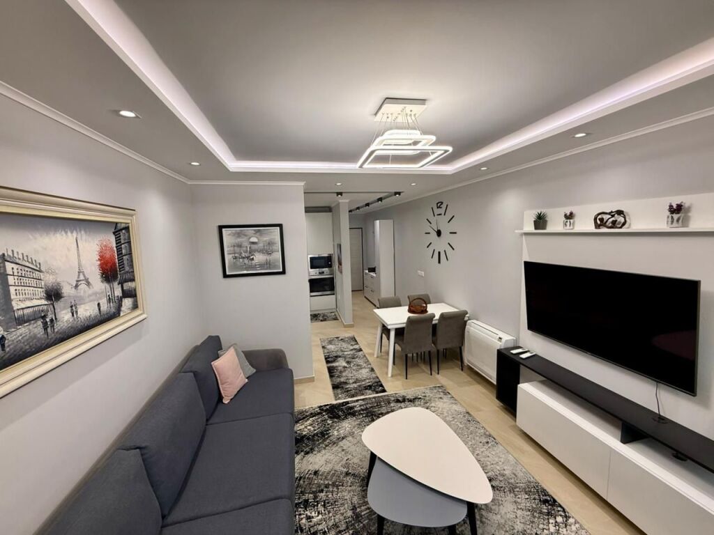 📣 VENDESI Appartamento 2+1 con Balcone e Deposito 📍 Vicino al Giardino Botanico ✨ 💶 Prezzo 198.000 Euro