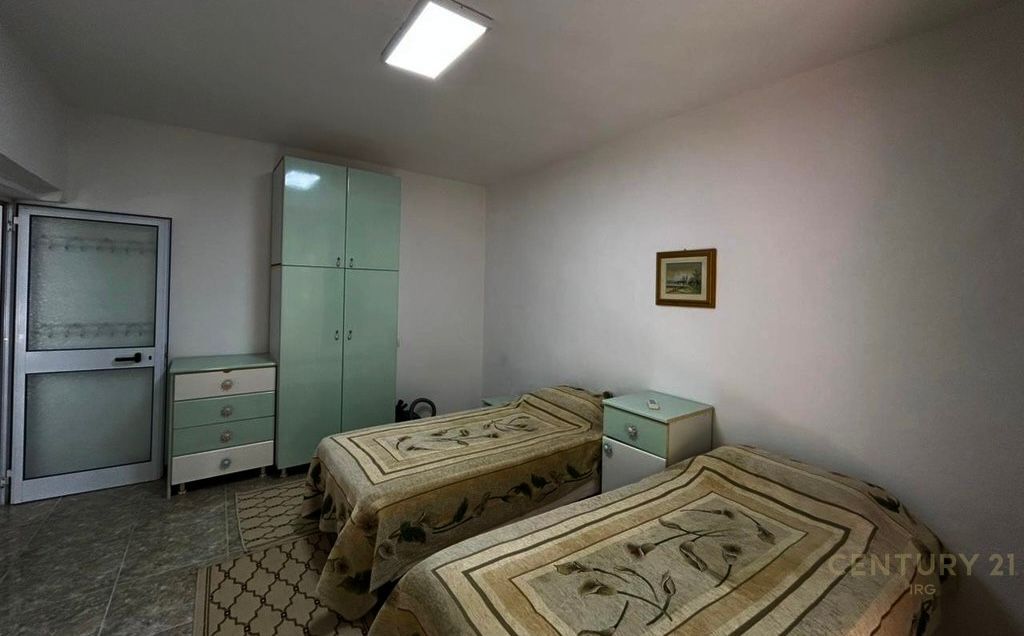2+1 apartment for rent on Dibra street