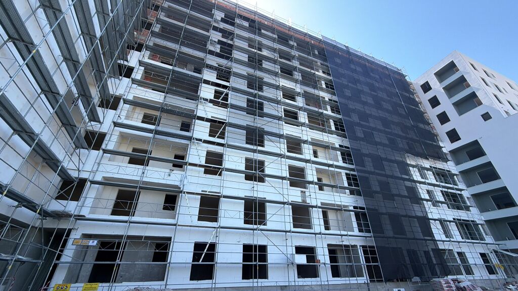 Shitet Apartament 3+1+ballkon tek Rrethi Ullirit, Kamez