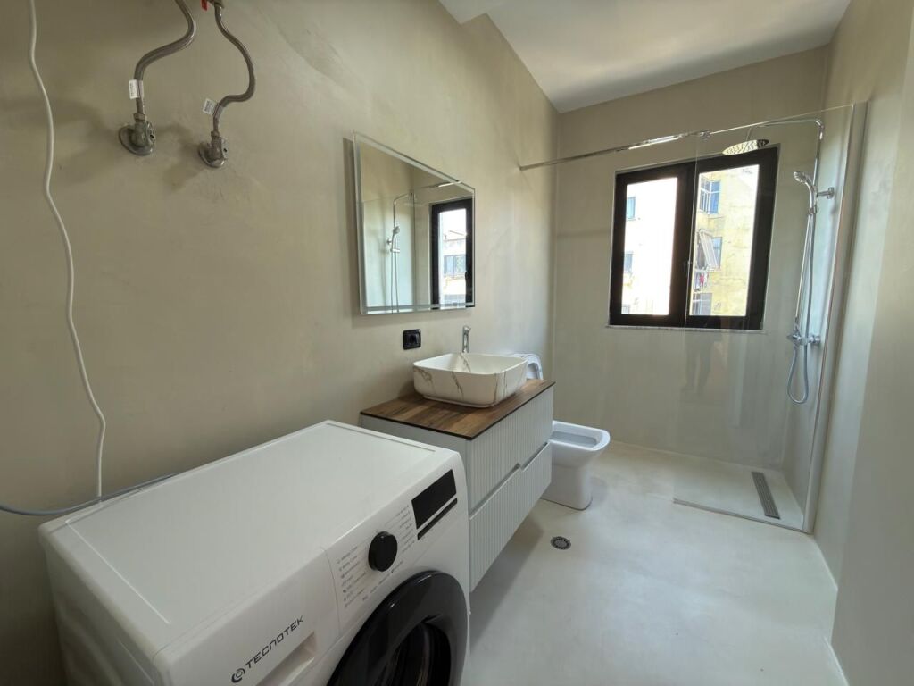 For sale, Apartment 2+1+ Balcony, ” Pallati me Shigjeta ”, Tirana.