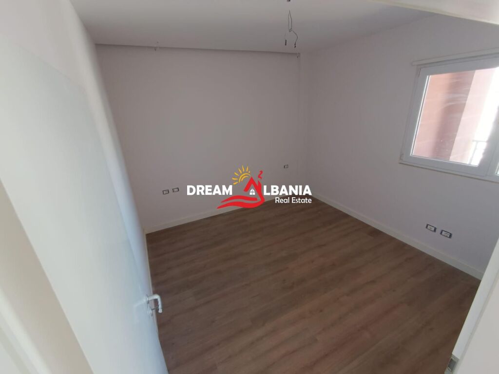 Apartament 2+1 Ne Shitje te Shkolla e Kuqe ne Tirane (ID 41212215) - Więcej
