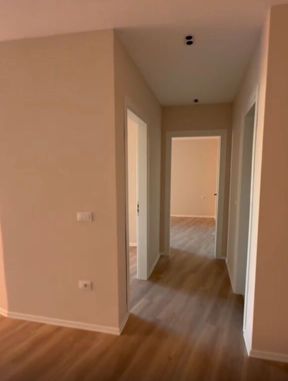For sale, Apartment 2+1+2, Qemal Stafa Street, Tirana