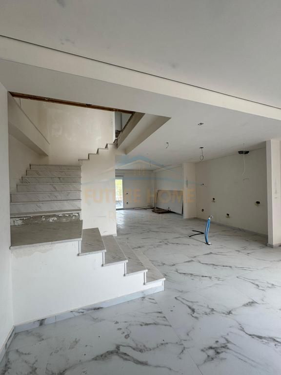 In vendita, Duplex, Fresk, Tirana