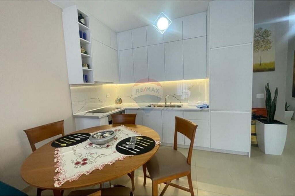 Appartamento 2+1 in Affitto – Transballkanike, Vlorë