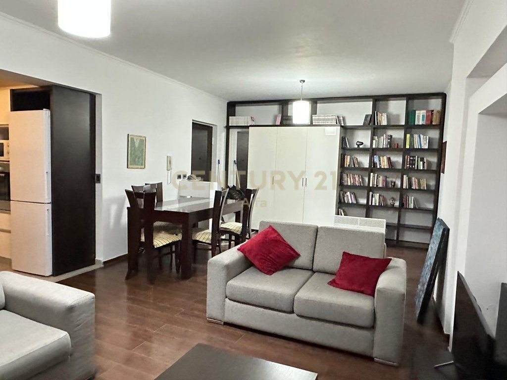 AFFITTASI, APPARTAMENTO 2+1+2, VIA ELBASAN