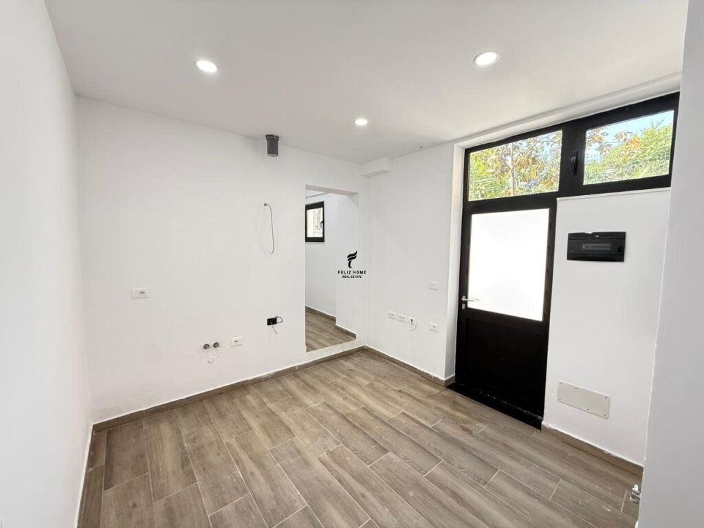 UFFICIO IN AFFITTO 60M2 EX MERCATO ELETTRICO 90.000 LEKE FH-71621
