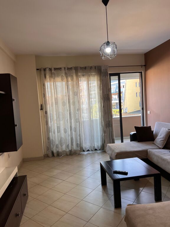 Affittasi 2+1+2 Rotondo Astir 550€