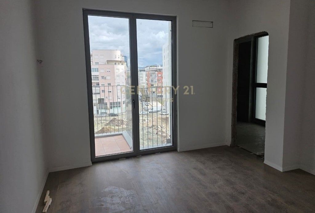 FOR SALE APARTMENT 1+1+2 AT Bulevardi Ri