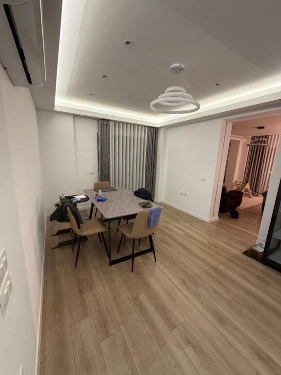 2+1,with parking, kodra e diellit 2,1000 euro