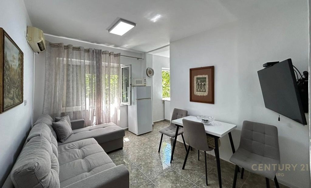 2+1 apartment for rent on Dibra street