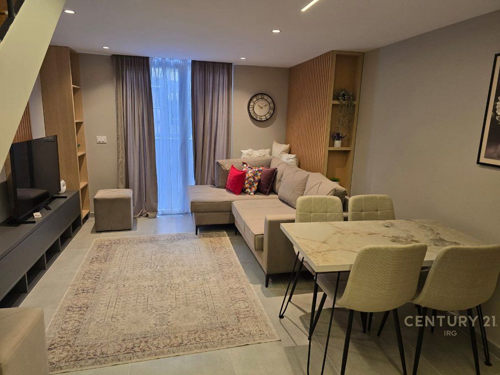 DUPLEX IN AFFITTO A "GOLDEN PARK TIRANA" 550 € /Mese Sup. Totale  63m2
