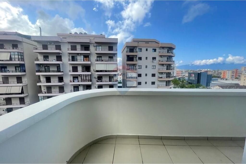 Appartamento 2+1 in Affitto – Transballkanike, Vlorë