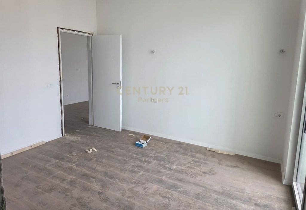 FOR SALE APARTMENT 1+1+2 AT Bulevardi Ri