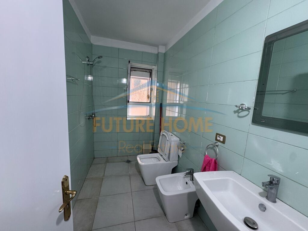Shitet, Apartament 2+1+2, Muzeumi, Durrës