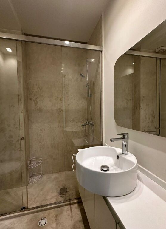 AFFITTASI VILLA SU 4 PIANI – White House, TEG