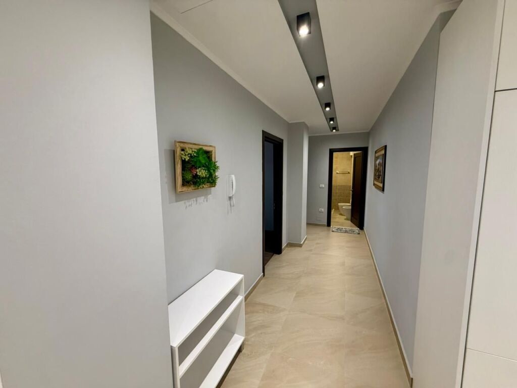 📣 VENDESI Appartamento 2+1 con Balcone e Deposito 📍 Vicino al Giardino Botanico ✨ 💶 Prezzo 198.000 Euro
