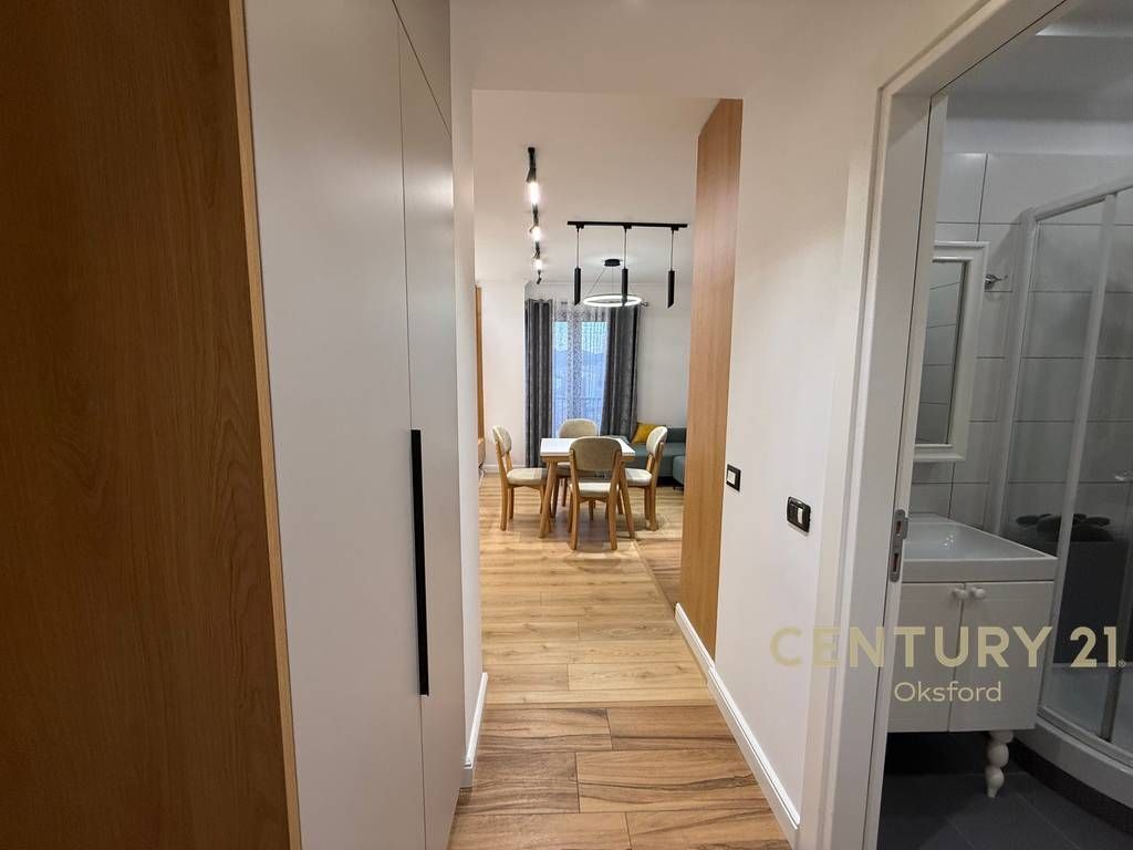 Japim me qira apartament 1+1 prane qendres!