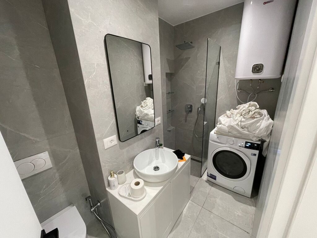 Appartamento in Affitto 2+1+Posto Auto Presso Lake View Residence (ID B2201873) Tirana