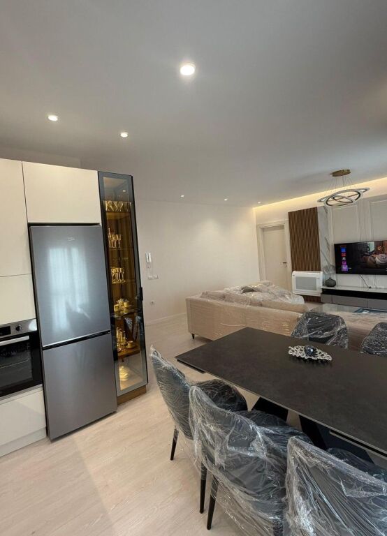 Apartament 1+1 me qira  1 post parkimi –Xhamllik