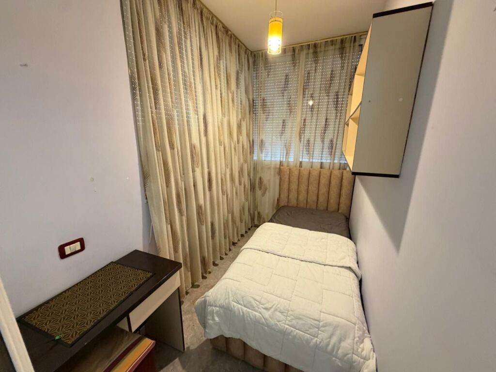 🏡 Appartamento 2+1 in affitto 📍 Via Vace Zela, ex-Parco degli Autobus  🏢 7° piano, con ascensore 💶 Prezzo: 500€ / mese  📲