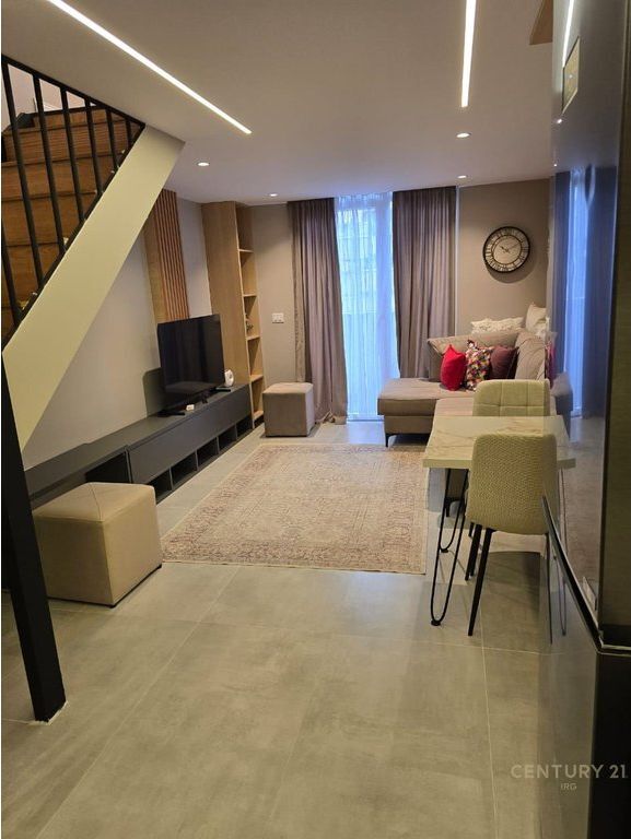DUPLEX IN AFFITTO A "GOLDEN PARK TIRANA" 550 € /Mese Sup. Totale  63m2