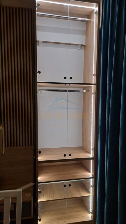 Shitet, Apartament 2+1,Pranë Drejtorisë së Policisë , Durrës