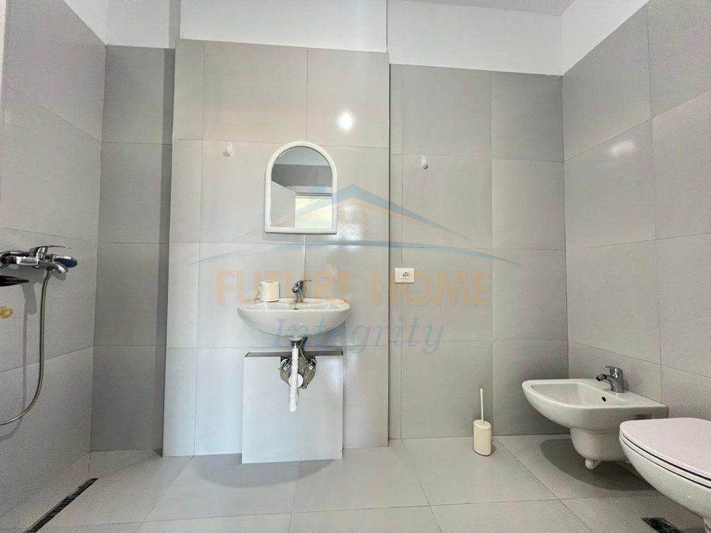 Affitto, Appartamento 2+1+2, Via 5 Maji, Tirana.