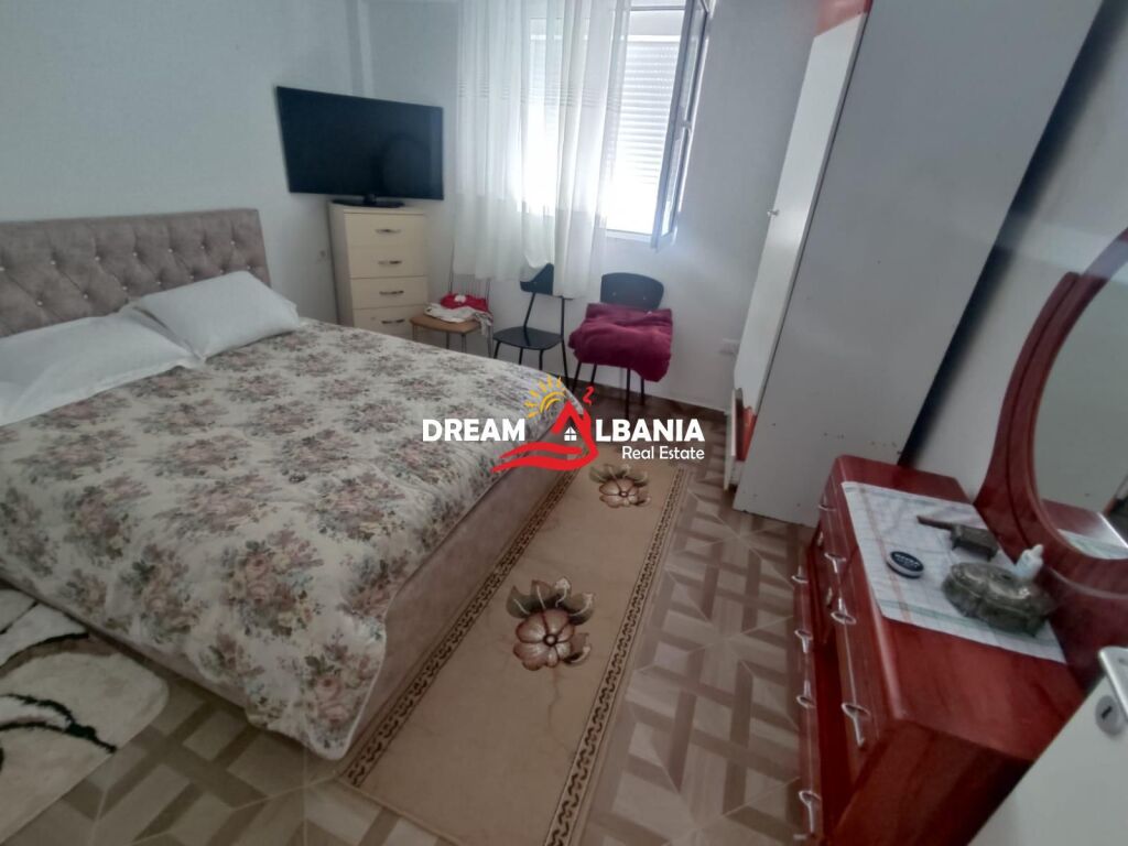 Shitet Vile 2-kateshe prane Liqenit te Thate, Tirane(ID 4151220)