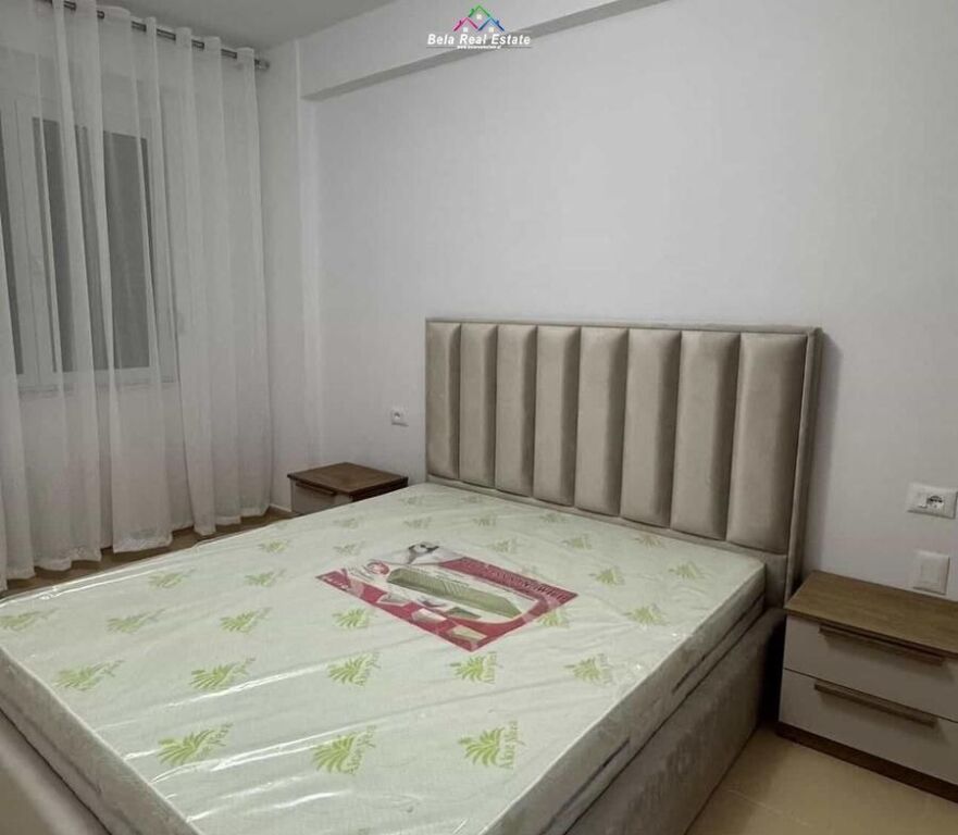 Appartamento In Affitto 2+1 Vicino al Vecchio Parco (ID B2201872) Tirana