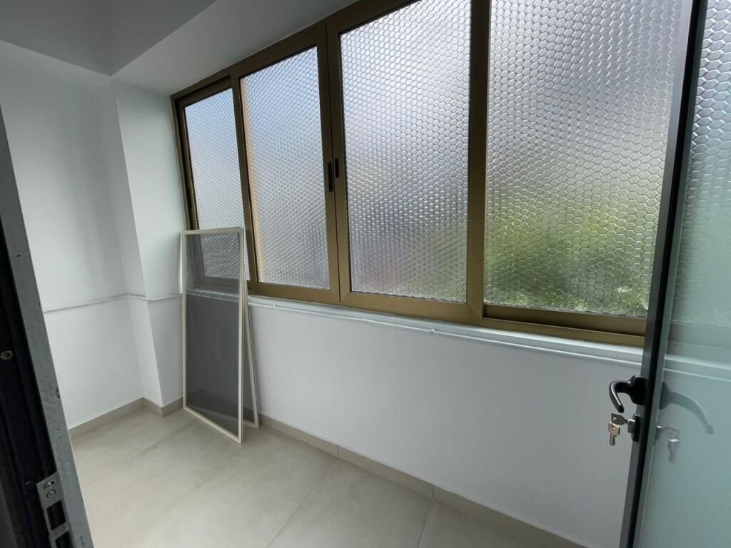 Spazio Ufficio in Affitto a Bllok