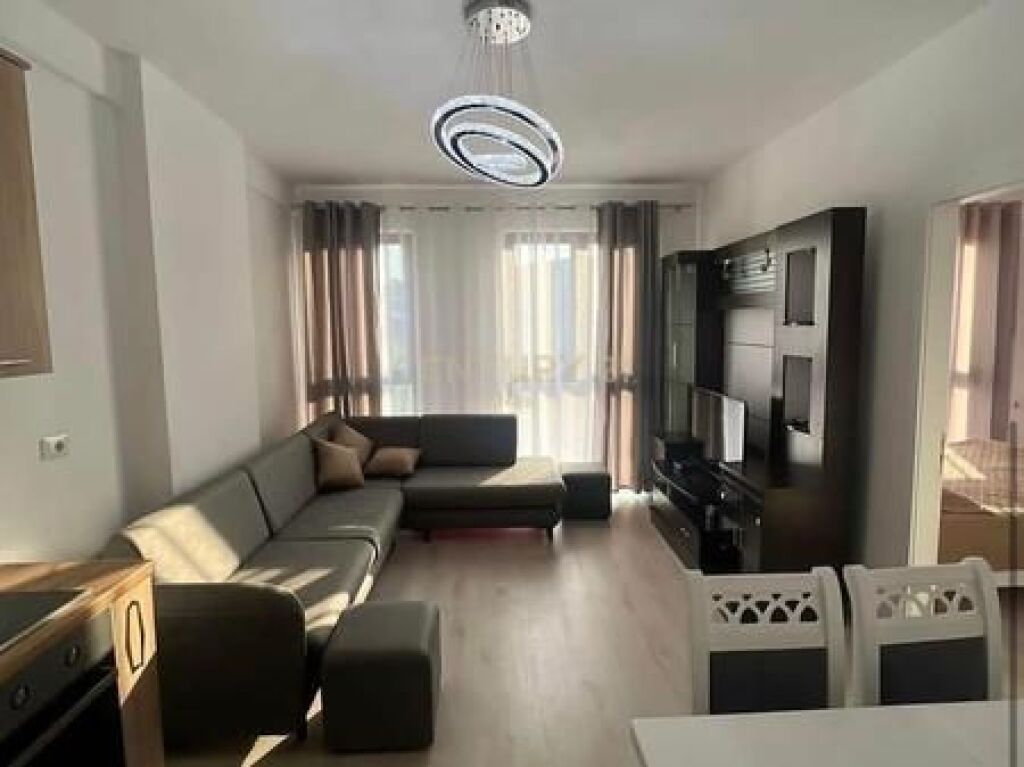 APARTAMENT 1+1 ME QERA TEK ISH FUSHA AVIACIONIT