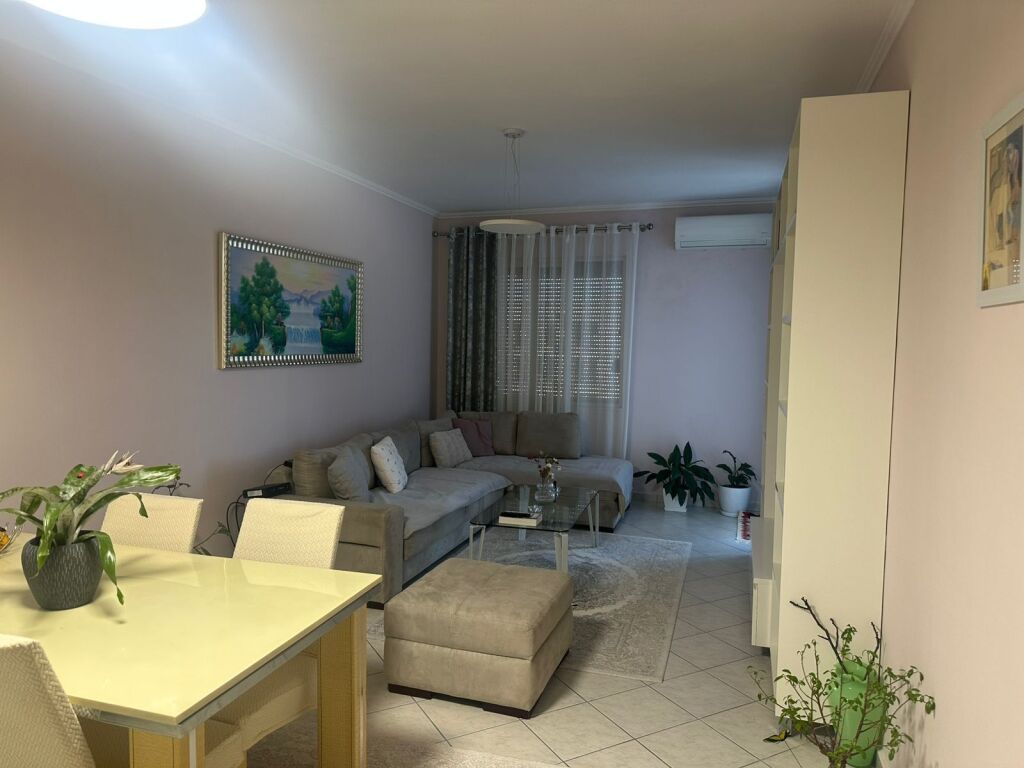 apartament me qera 1+1 450€ Astir