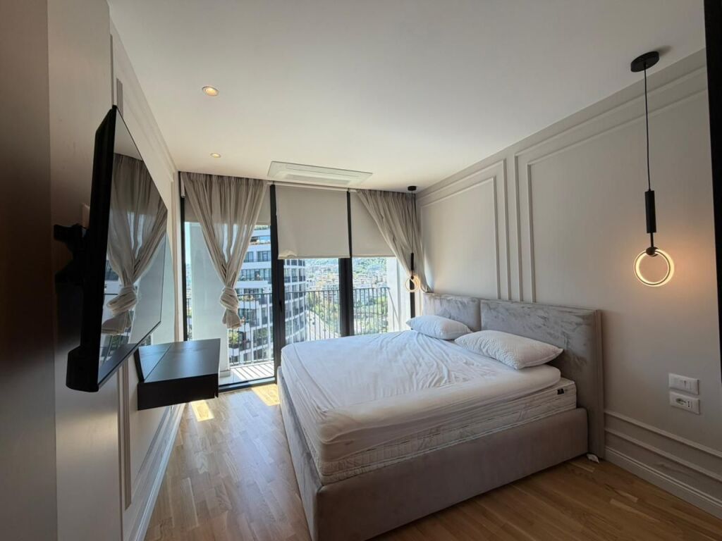 Apartment 3+1+Parking for rent at Lake View Residence.