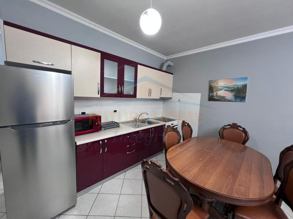 Affitto, Appartamento 2+1, Ex Mercato Elettrico, Tirana.