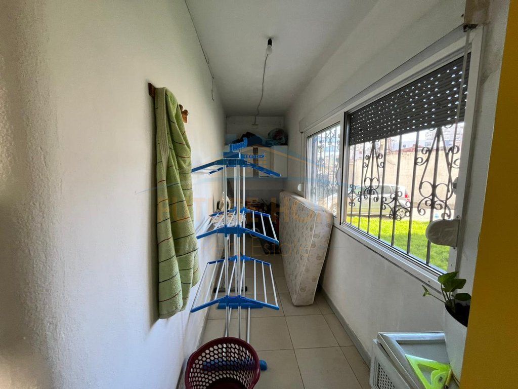 Shitet, Apartament 2+1, Shkolla "Qemal Mici", Durrës