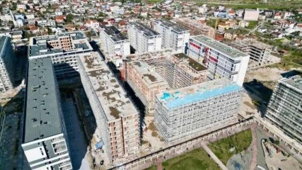 At Univers City, Apartment 3+1+2 For Sale, With Floor Plan And Spacious Areas !