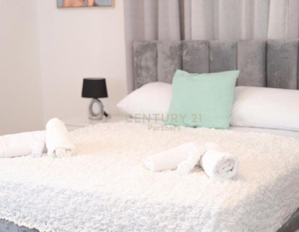 Minihotel for rent at Uji i Ftohte Vlore