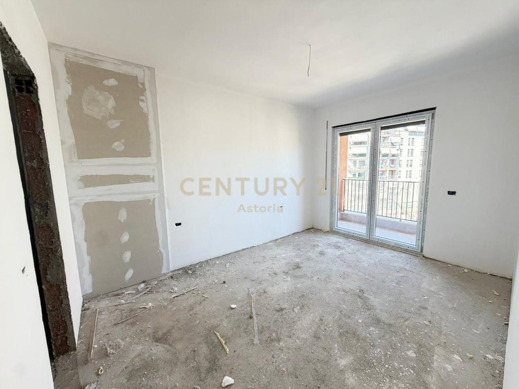 Apartment 2+1+2 for sale, located on the 4th floor of a new building with elevator