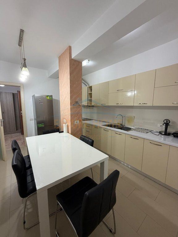 Qira, Apartament 3+1+2, Kopshti Zoologjik, Tiranë.