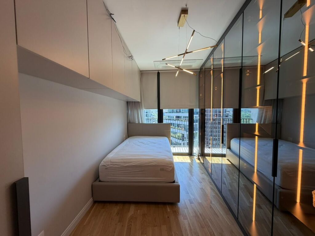 Apartment 3+1+Parking for rent at Lake View Residence.