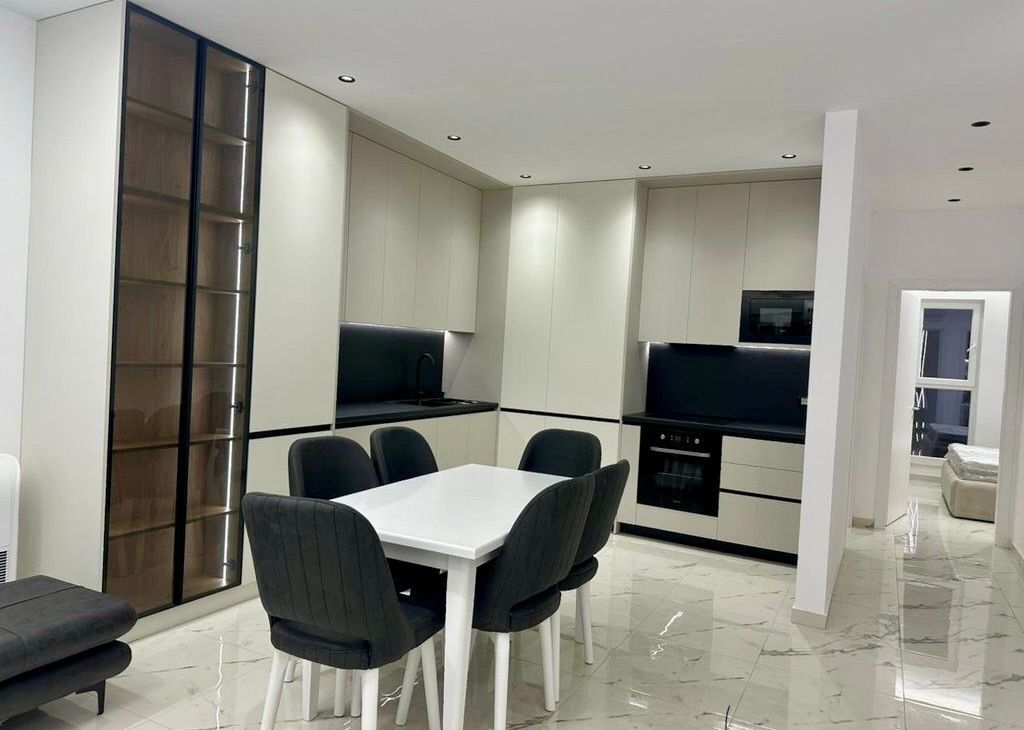 ✨ Me Qira: Apartament 2+1 në "Kompleksin Aura" – Rruga "Dritan Hoxha"