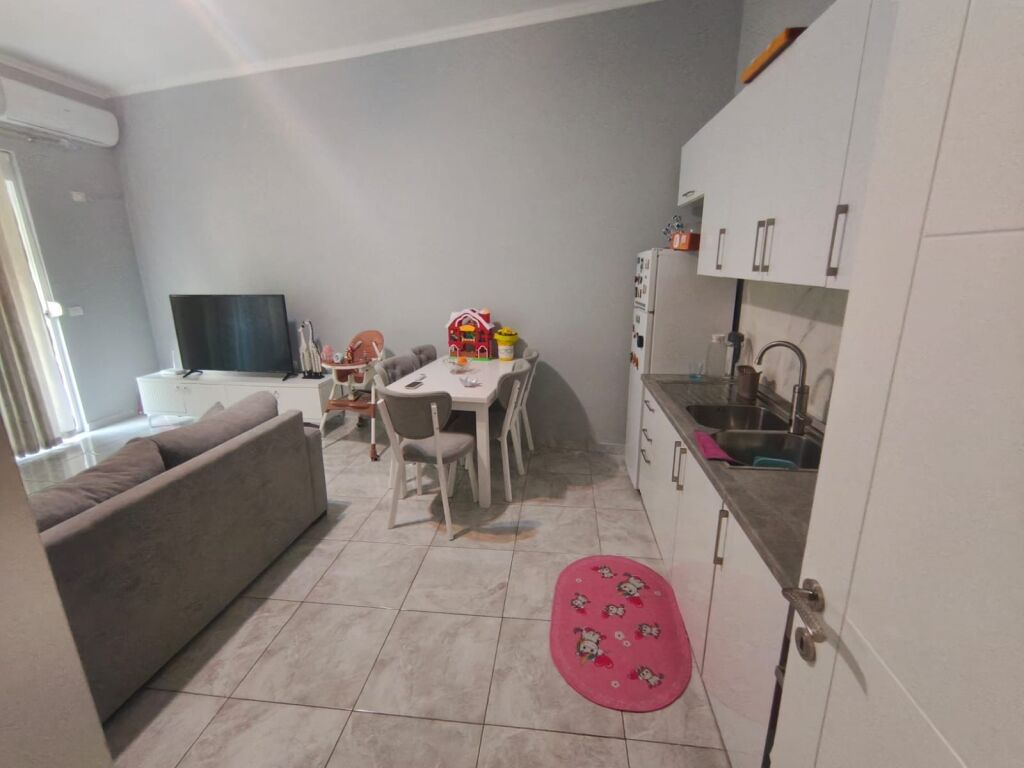 Apartament 2+1 ne Fresk afer Restorant Freskut