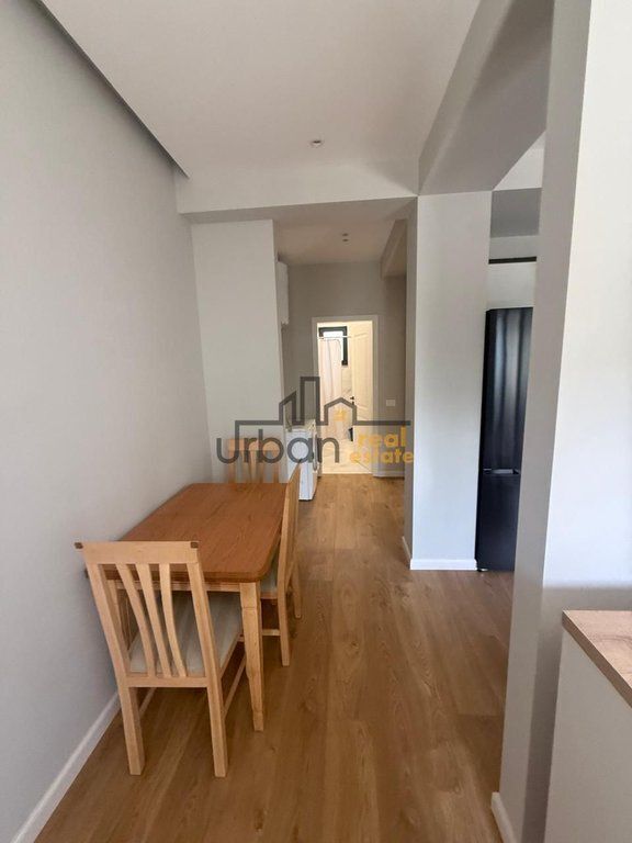 Rent, Apartment 1+1+ Parking Spot, Fresku, Tirana - 35,000 lek | 65 m²