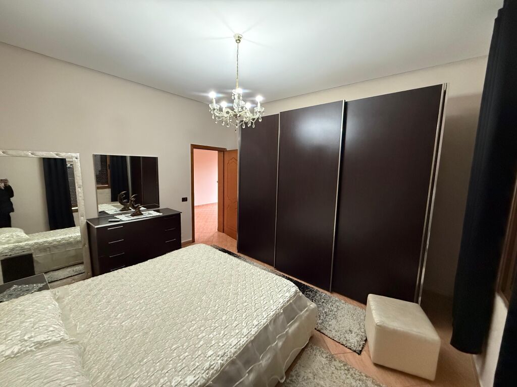 Affittasi 🏠Appartamento 2+1 con parcheggio 🅿️📍vicino a Casa Italia, arredato parte di una villa✨