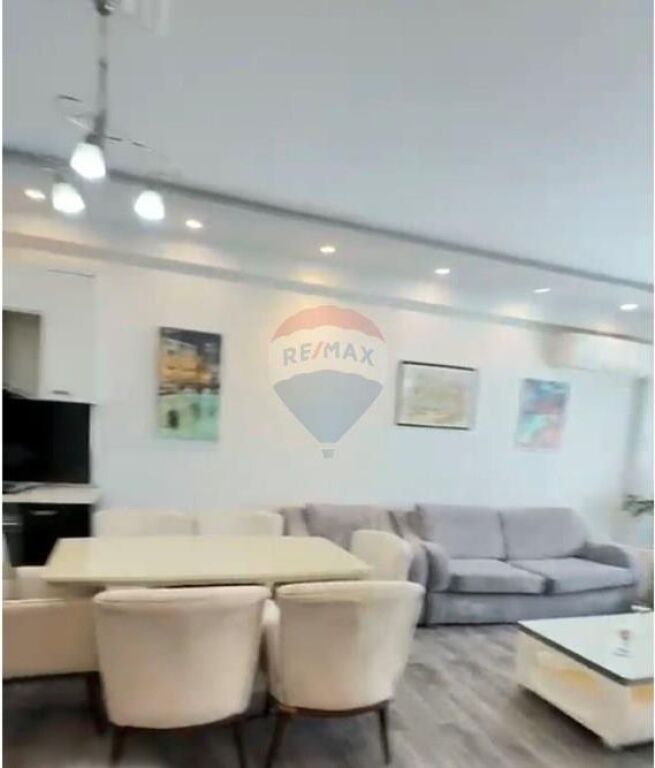 2+1+2 Apartment for sale near the Zoo!