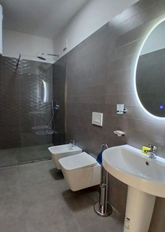 🏡 Jepet me qera apartament 2+1 – Zogu i Zi